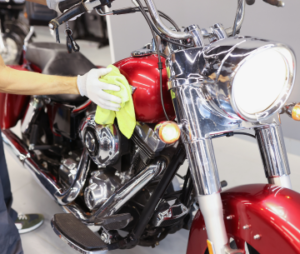 Wash_Motorcycle_Dry_Thoroughy